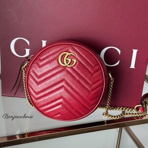 Athentic Gucci Red Quilted crossbody
